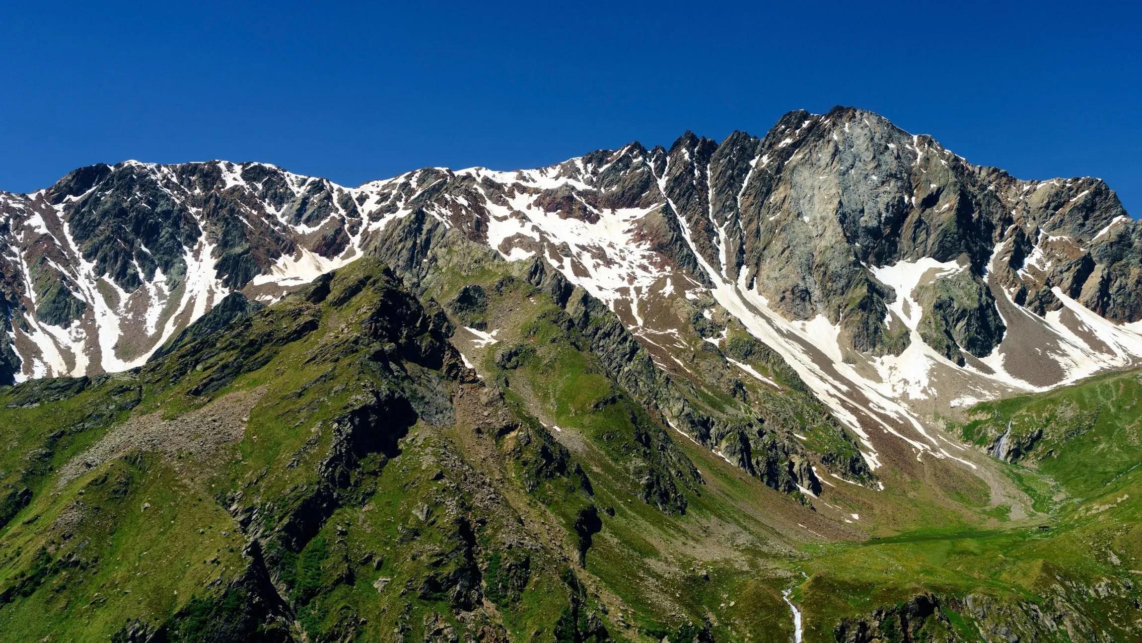 incisioni-rupestri-val-camonica-montagne-brescia-paolo-vi