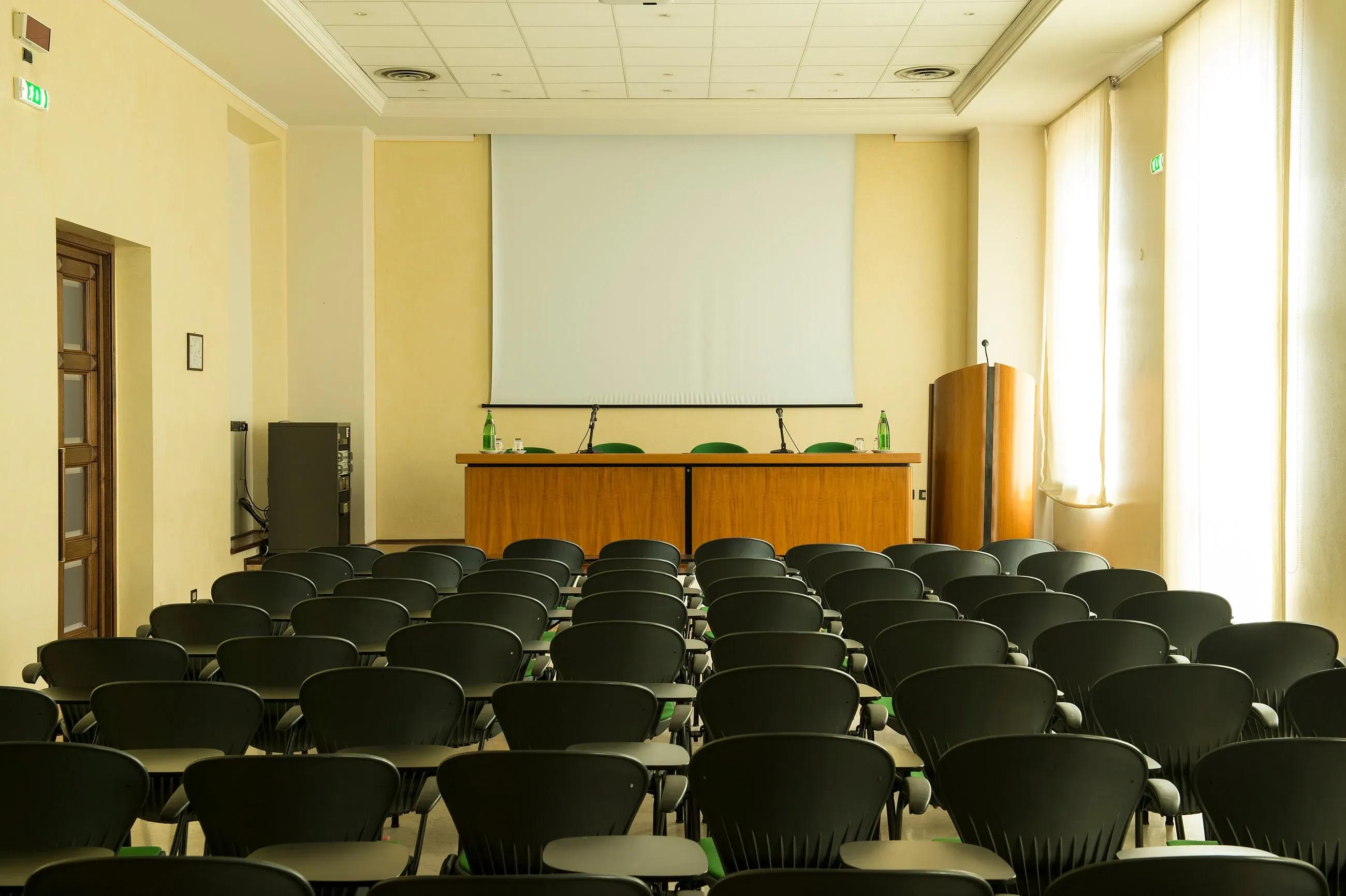 sala-franceschetti-sala-meeting-paolo-vi